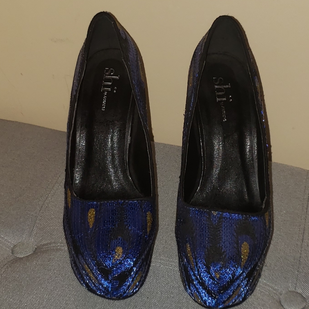 Heels - Picture 2 of 5